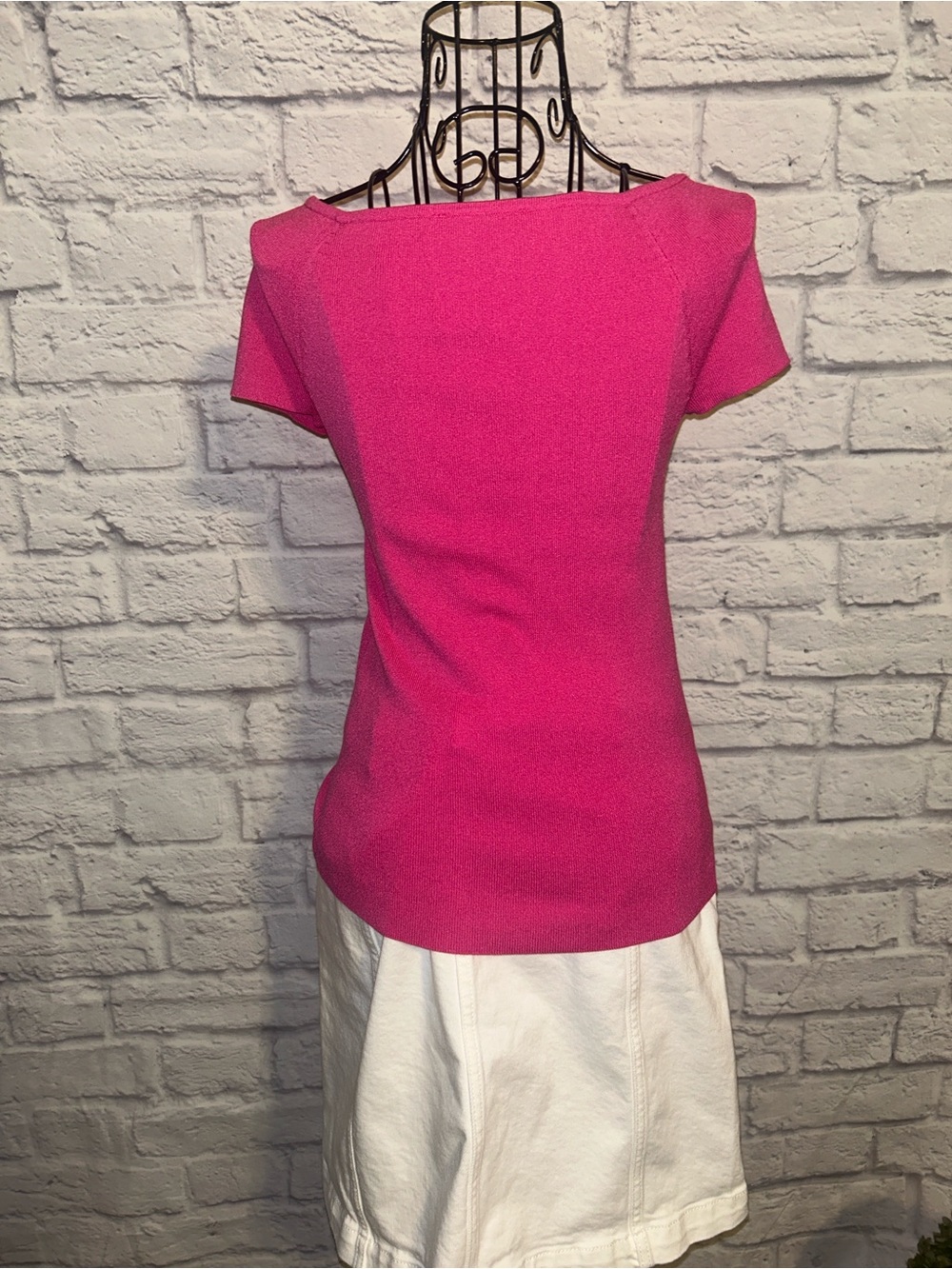 Ann Taylor Fuchsia Short Sleeve Sweater Top - Picture 3 of 6